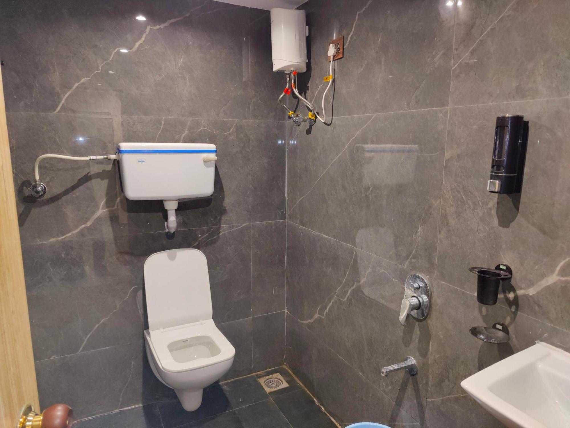 מומביי Hotel Garden View Inn - Near Nesco מראה חיצוני תמונה